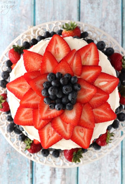 Fresh_Berry_Vanilla_Layered_Cake3